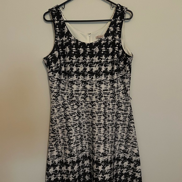Db Studio Dresses & Skirts - Elegant Black and White Midi Dress